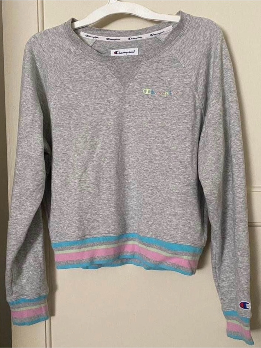 Women’s Champion Gray Crewneck Sweatshirt with Pastel Stripes Size Medium